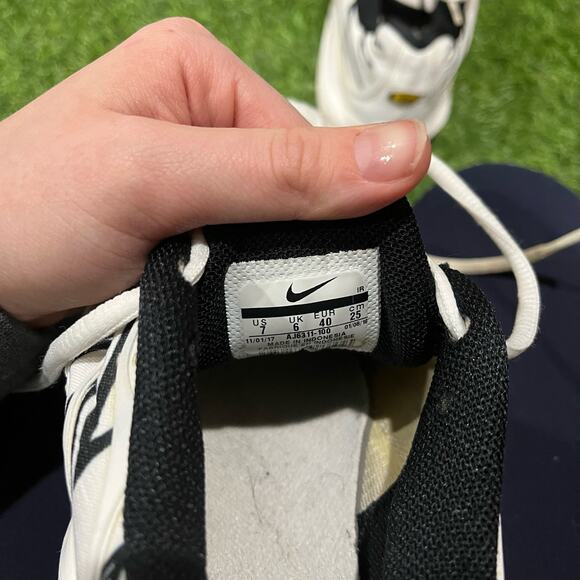 Nike Air Max Plus TN White Shark mens 7 - Picture 9 of 9